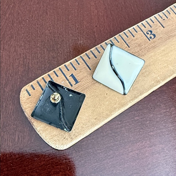 Vintage Pierced Earrings - Picture 2 of 2